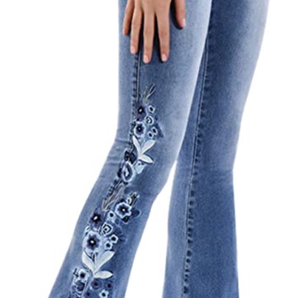 2xHP💝Women’s Embroidered Flared Jeans small waist 14” inseam 30” rise 9” - Picture 4 of 6